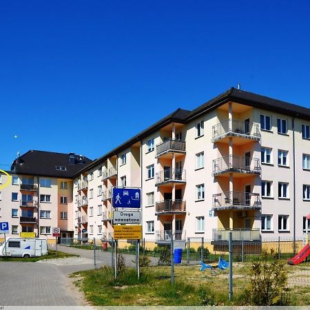 Apartament Na Wydmie, Garaz + Ladowarka Ev ウストカ エクステリア 写真